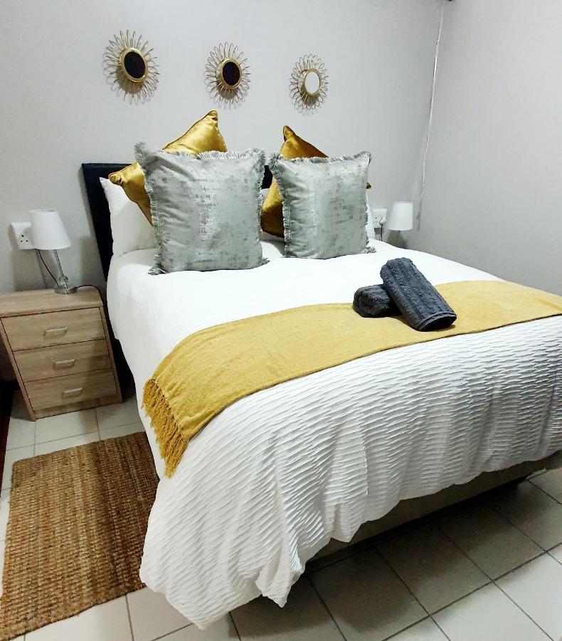 Laboria 102 & 103 Apartment Харисмит Екстериор снимка