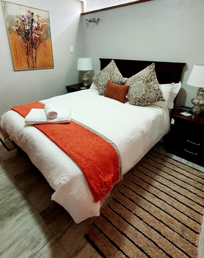 Laboria 102 & 103 Apartment Харисмит Екстериор снимка