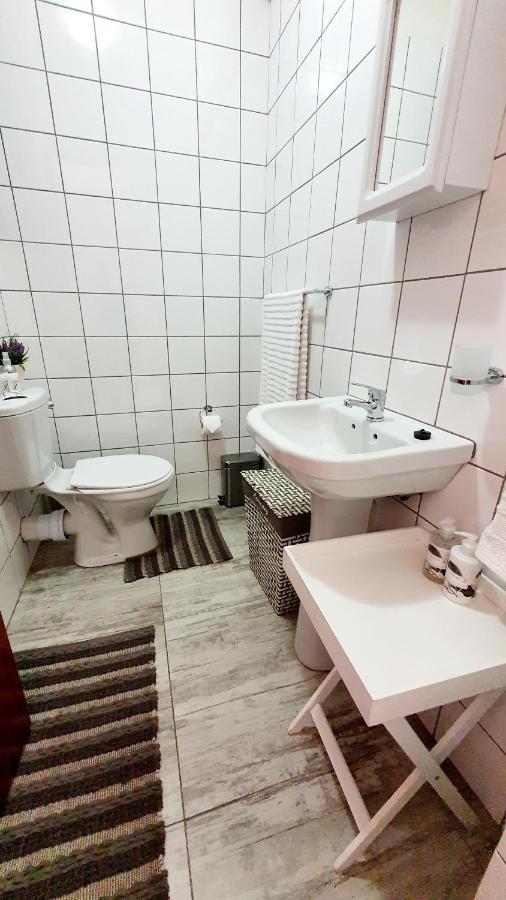Laboria 102 & 103 Apartment Харисмит Екстериор снимка
