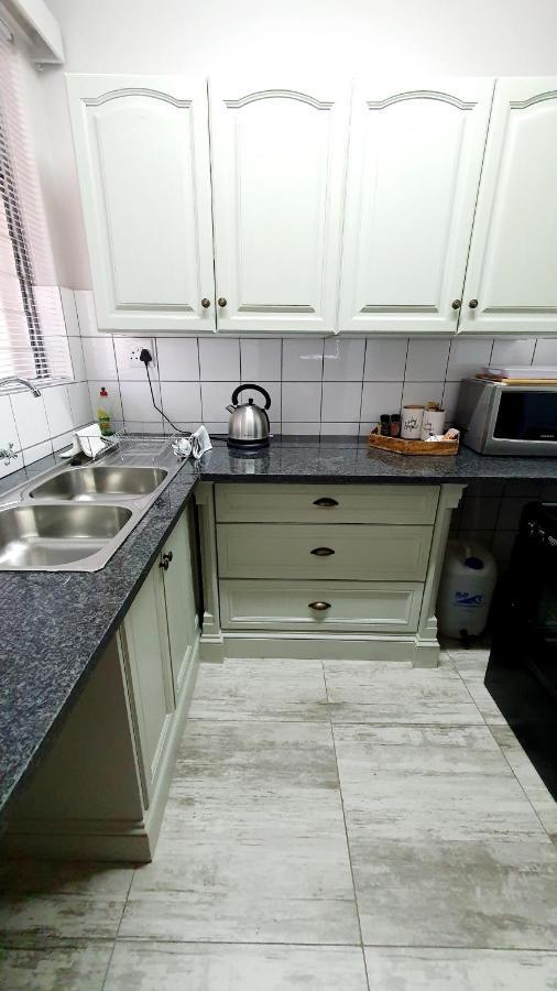 Laboria 102 & 103 Apartment Харисмит Екстериор снимка