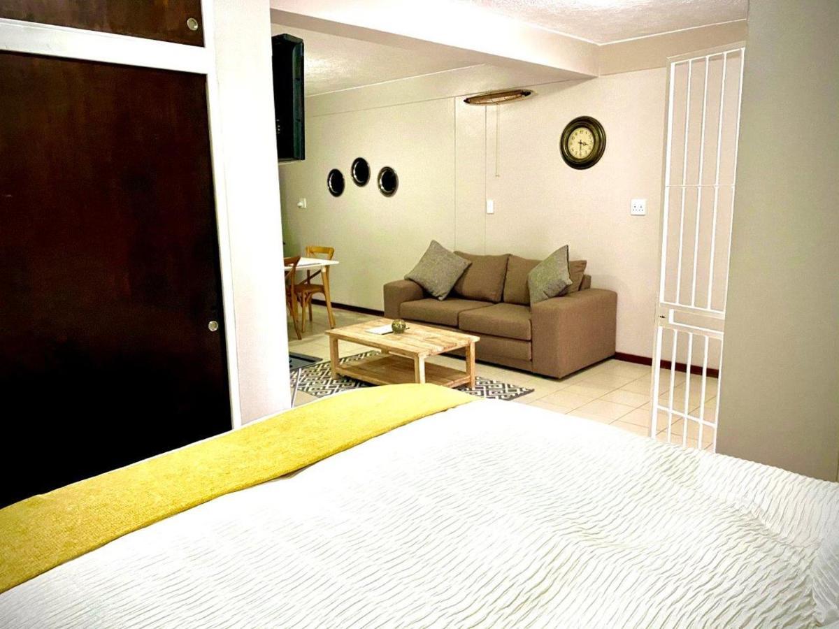 Laboria 102 & 103 Apartment Харисмит Екстериор снимка